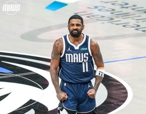 电竞世界杯-加盟勇士后的第三场球，巴特勒真的“拉”了...