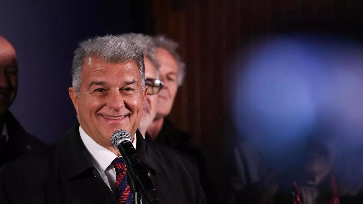 电竞世界杯-每体：会员签名递交后，拉波尔塔和他团队在其家中进行了会议